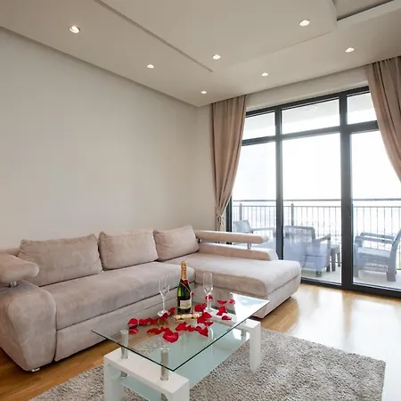 Waterfront - River View *